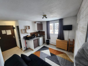 studio ski aux pieds avec parking couvert